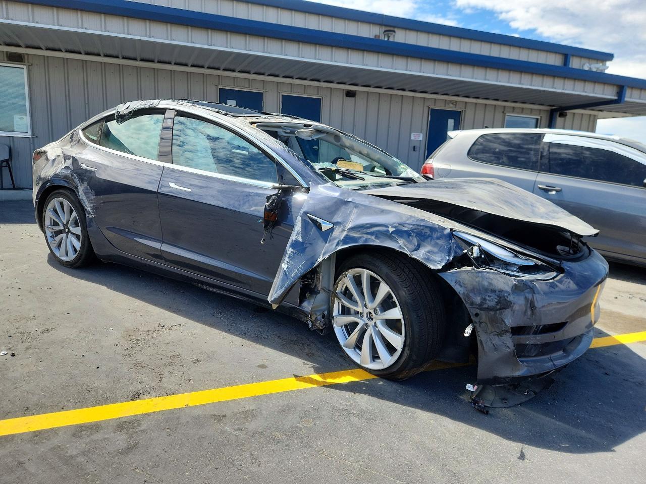 2020 Tesla MODEL 3