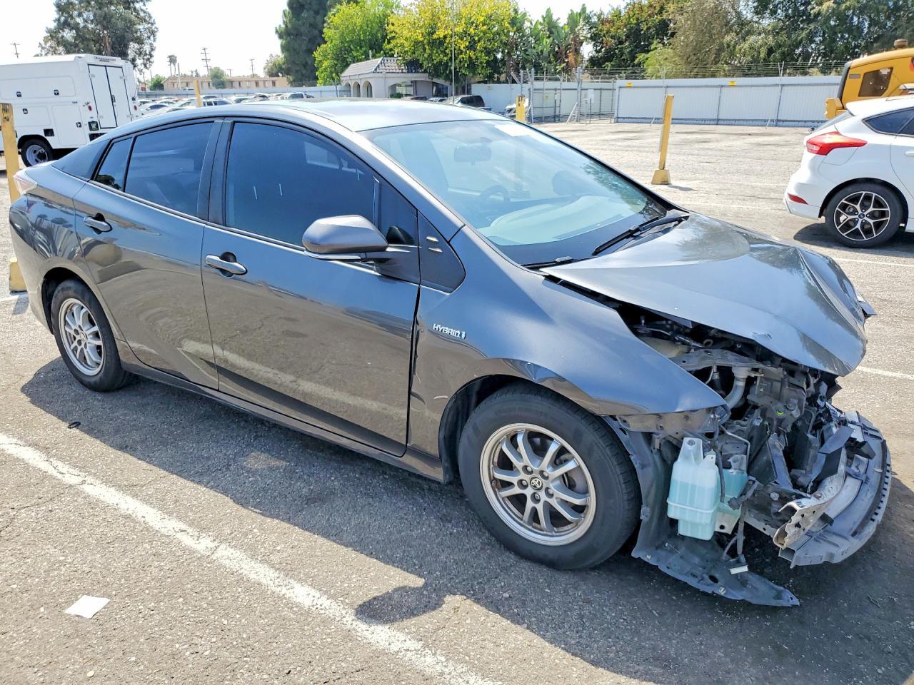 2016 Toyota Prius, Two
