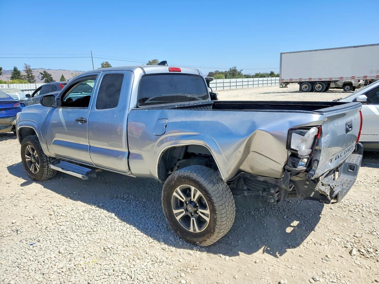 2022 Toyota Tacoma, SR