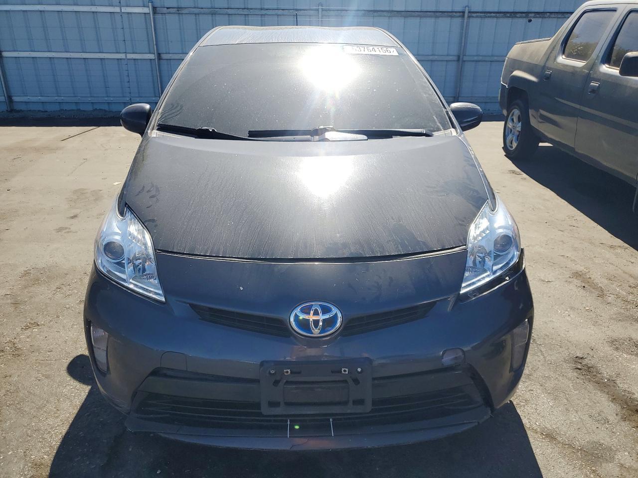 2015 Toyota Prius, Two