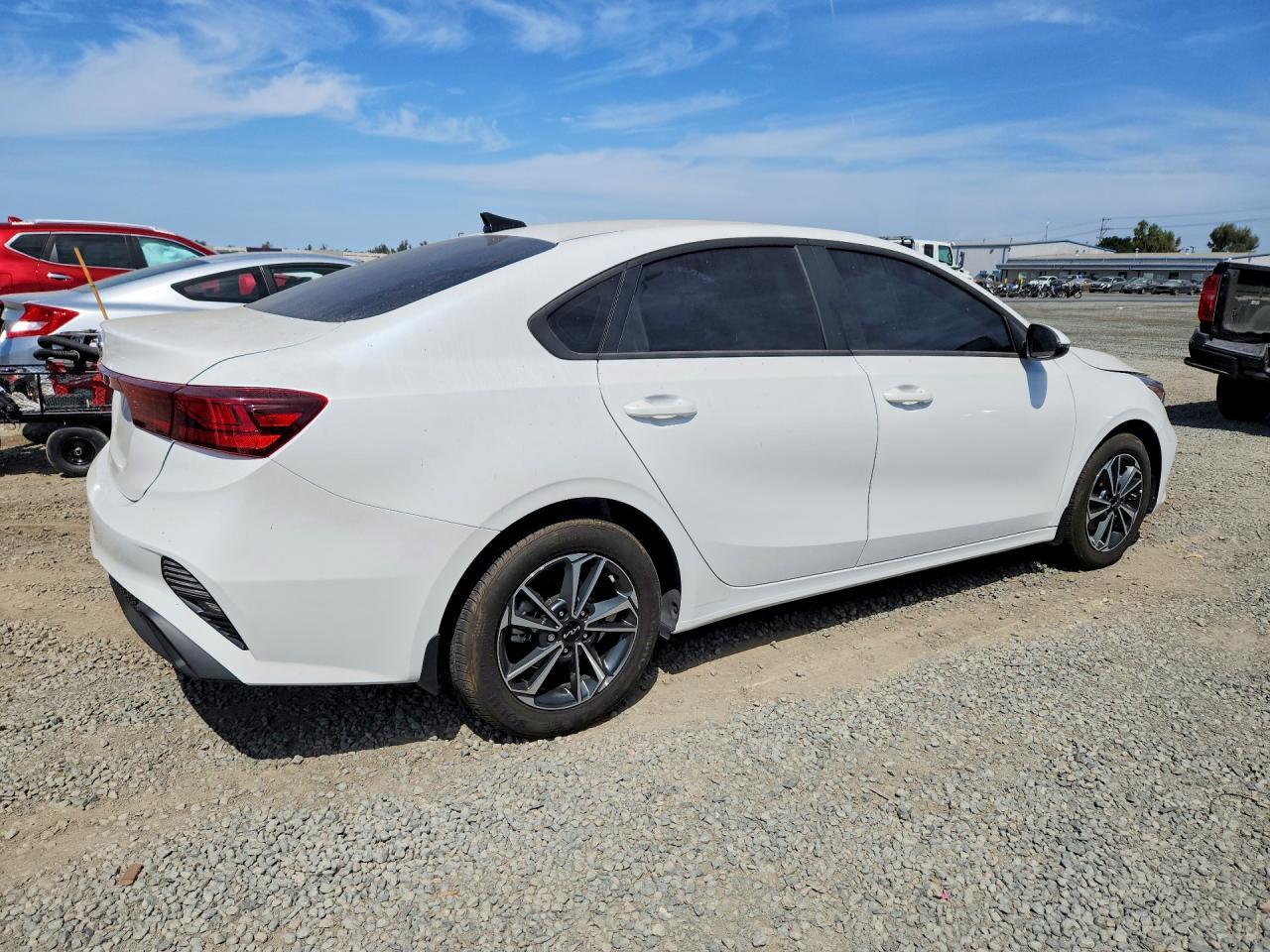 2024 KIA Forte, Lxs