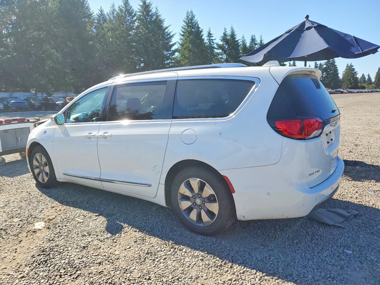 2018 Chrysler Pacifica, Hybri...