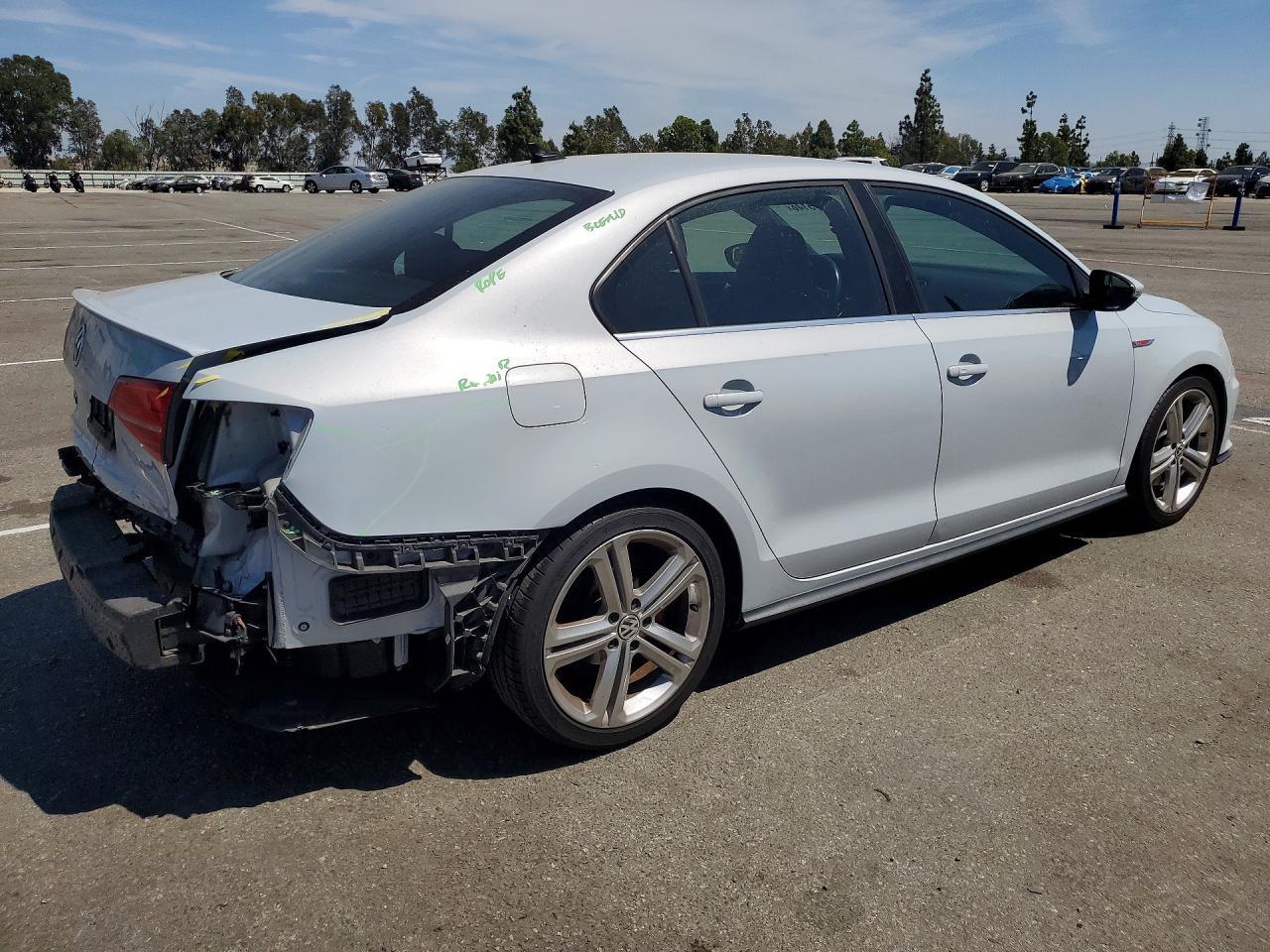 2017 Volkswagen Jetta, Gli