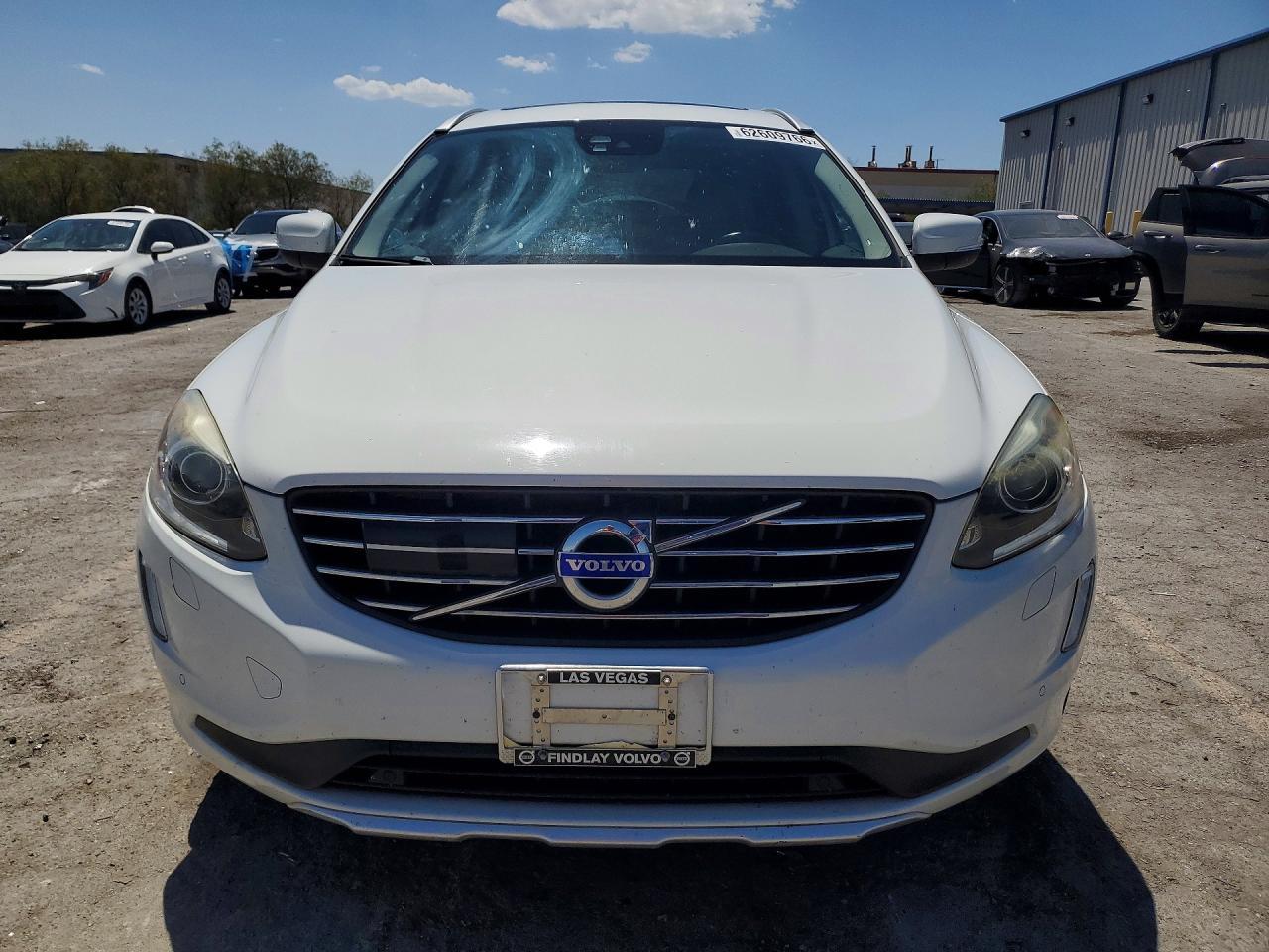 2015 Volvo XC60, T5 Platinum