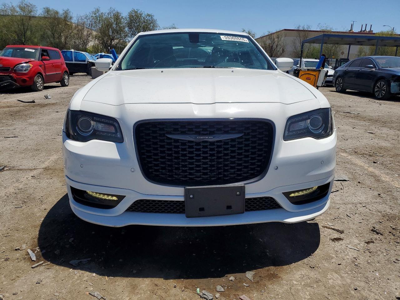 2022 Chrysler 300, Touring L