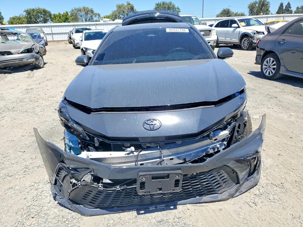 2025 Toyota Camry, SE