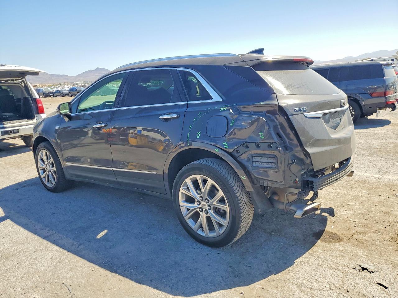 2018 Cadillac XT5, Luxury