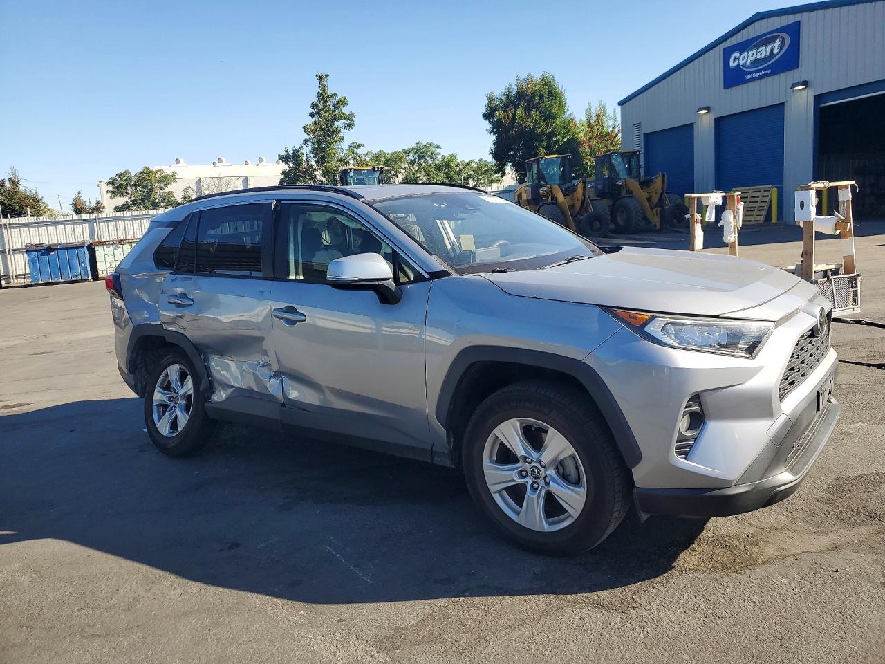 2019 Toyota RAV4, Xle