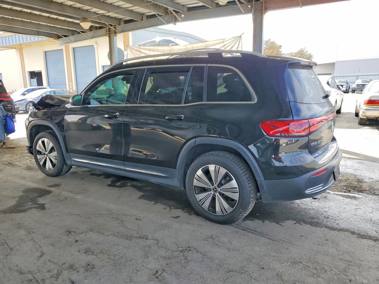 2023 Mercedes-Benz EQB, 250+