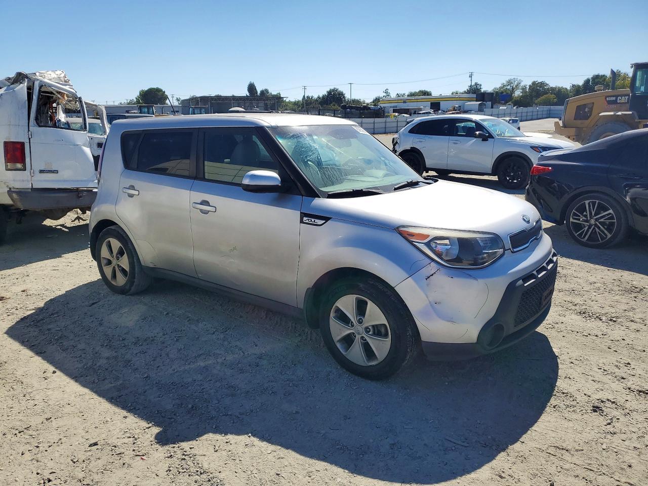 2016 KIA Soul, Base