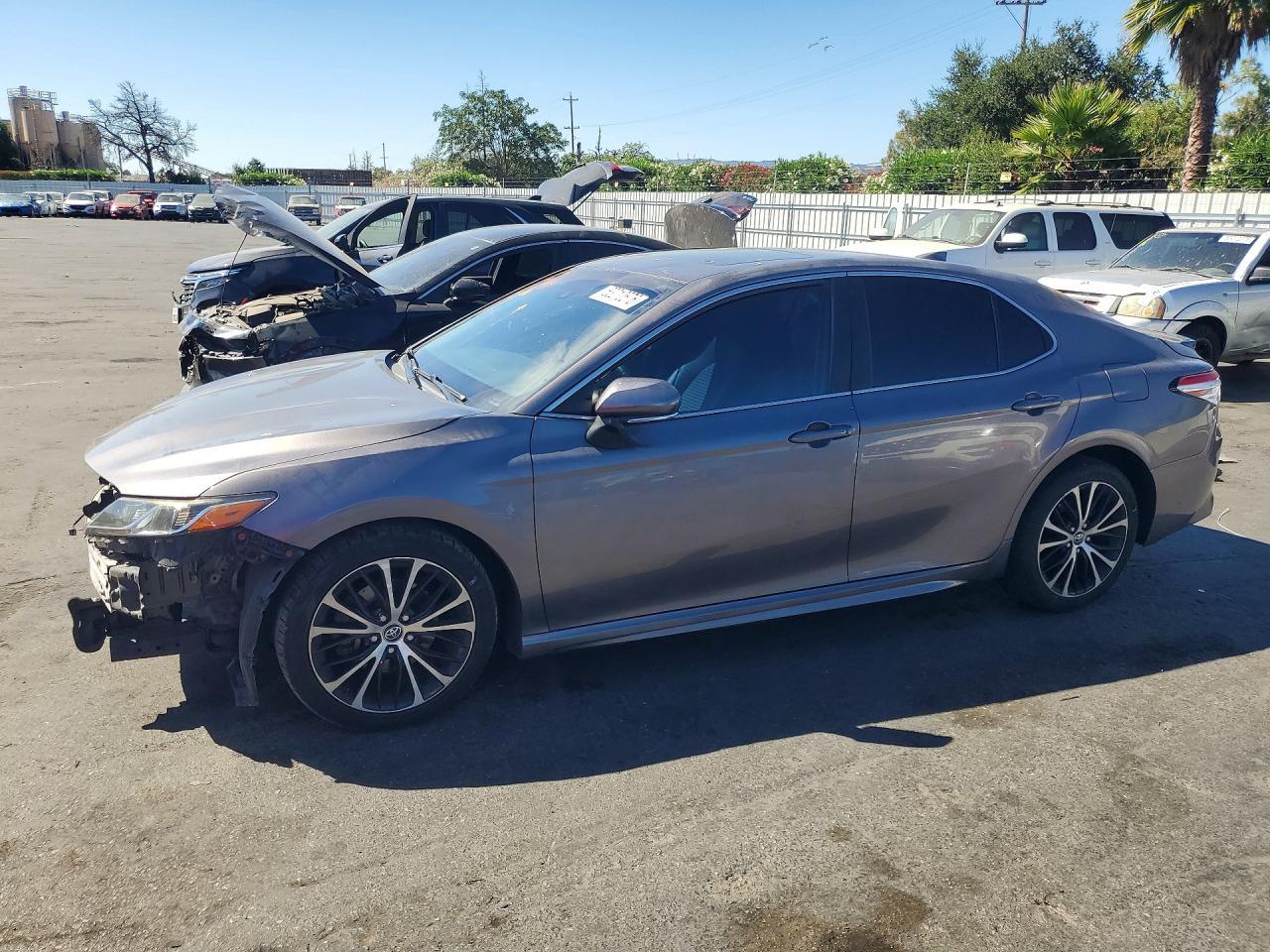 2018 Toyota Camry, SE