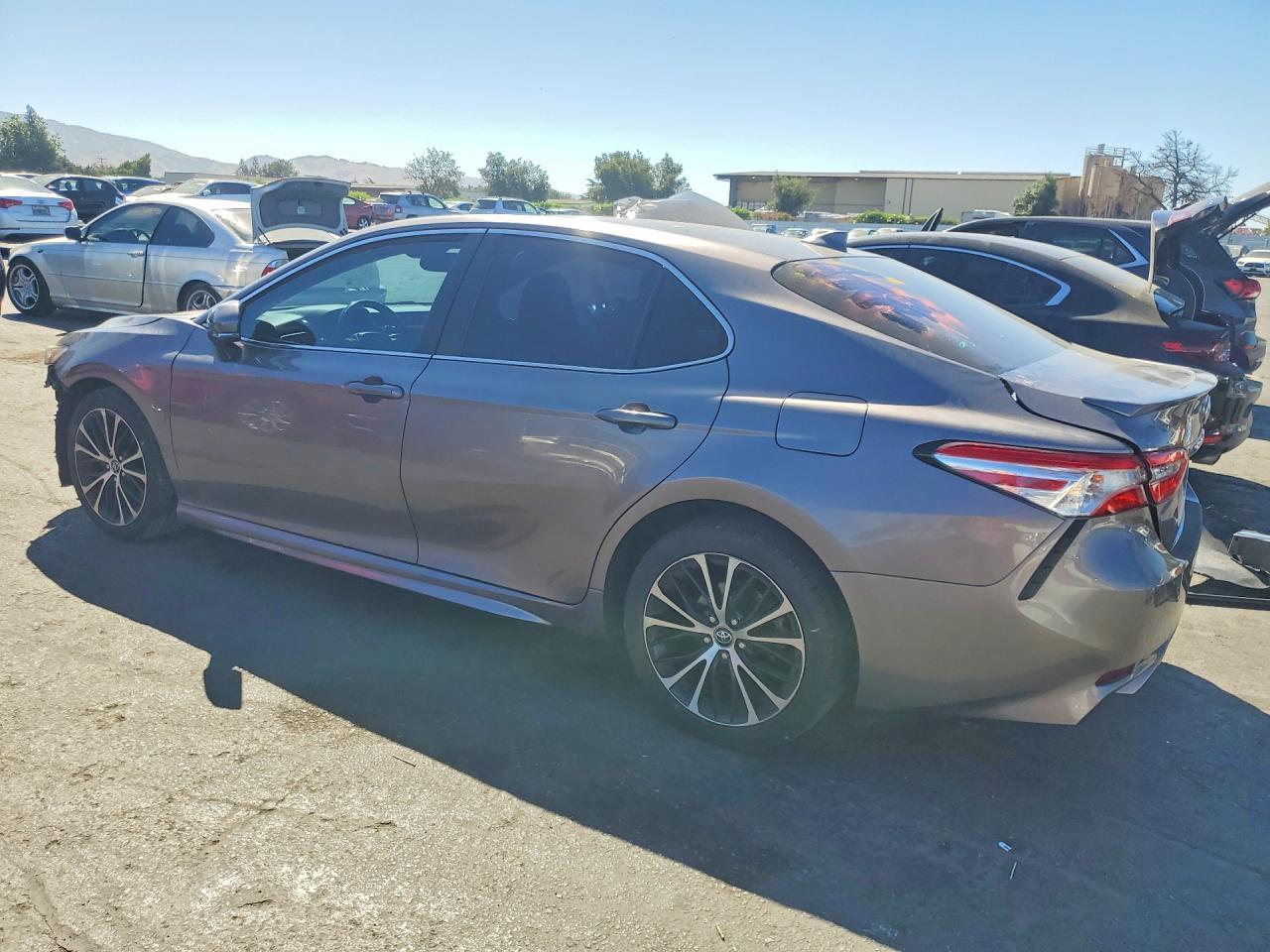 2018 Toyota Camry, SE