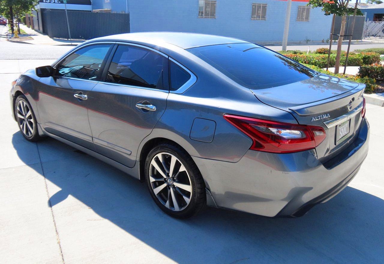 2017 Nissan Altima, 2.5 SR