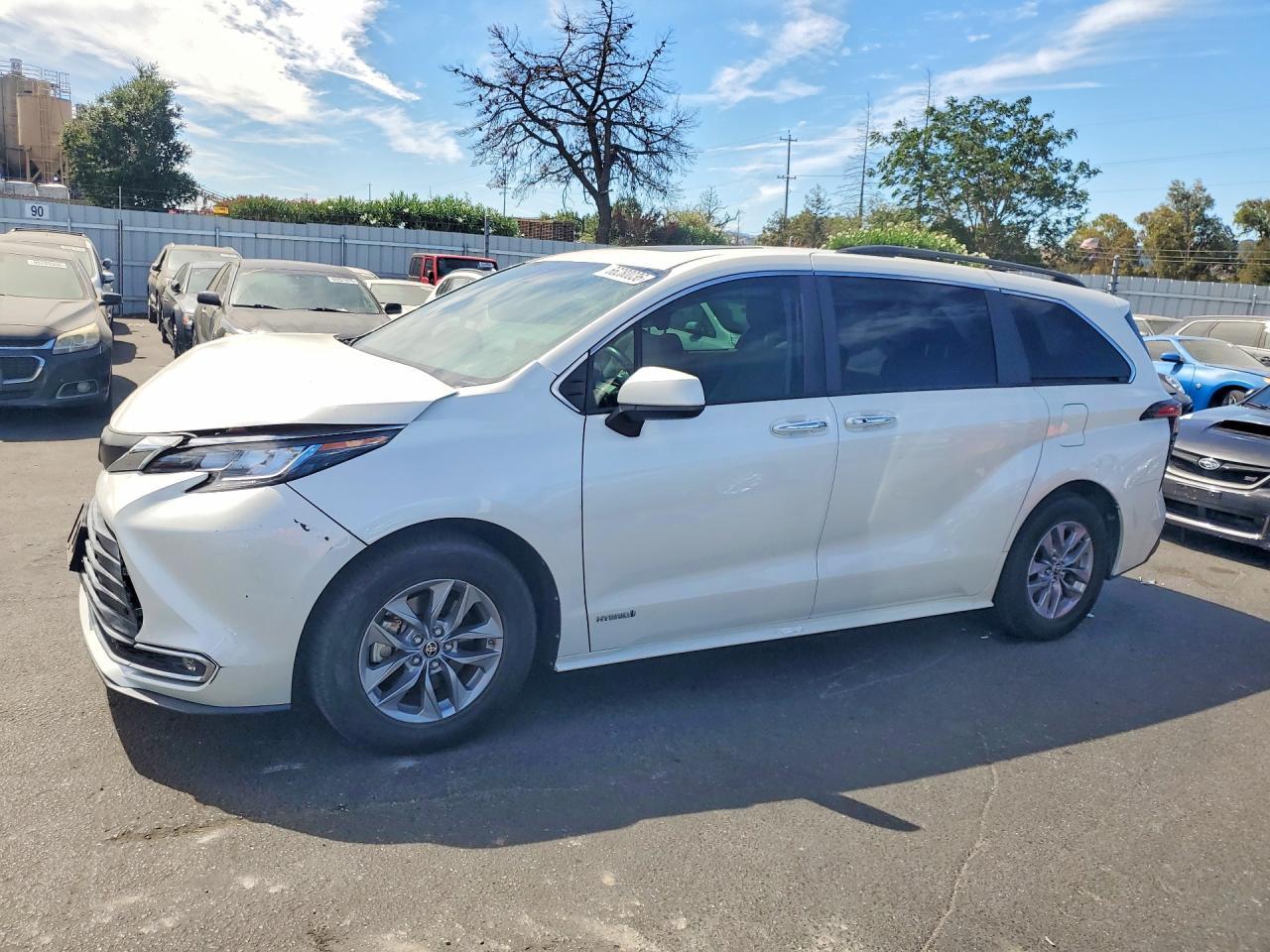 2021 Toyota Sienna, Xle