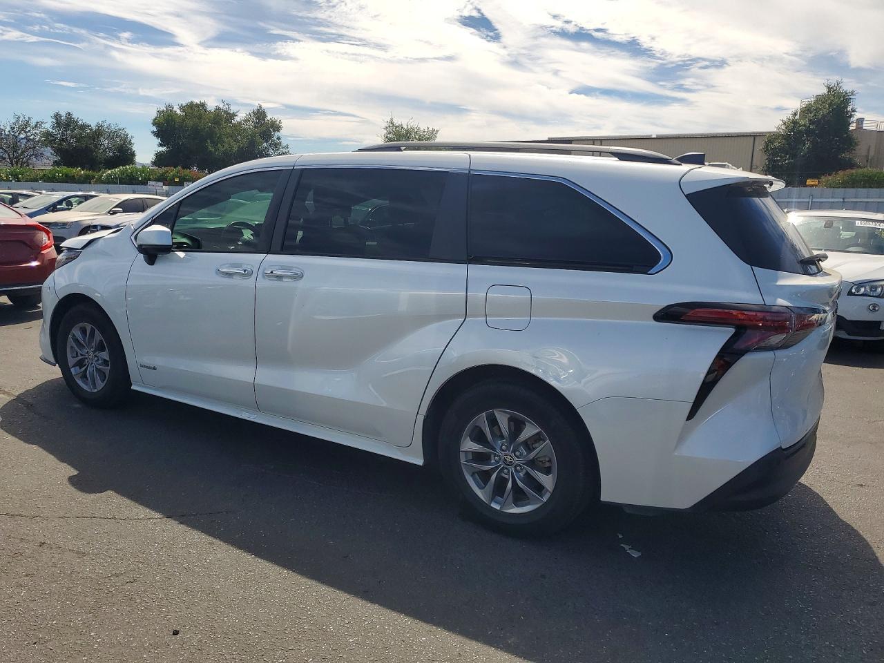 2021 Toyota Sienna, Xle