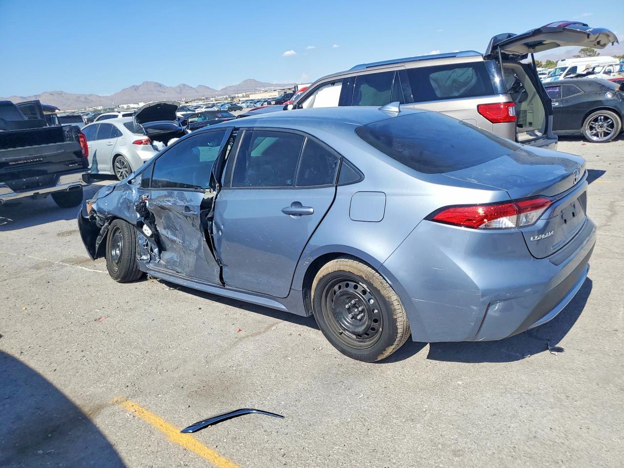 2022 Toyota Corolla, LE
