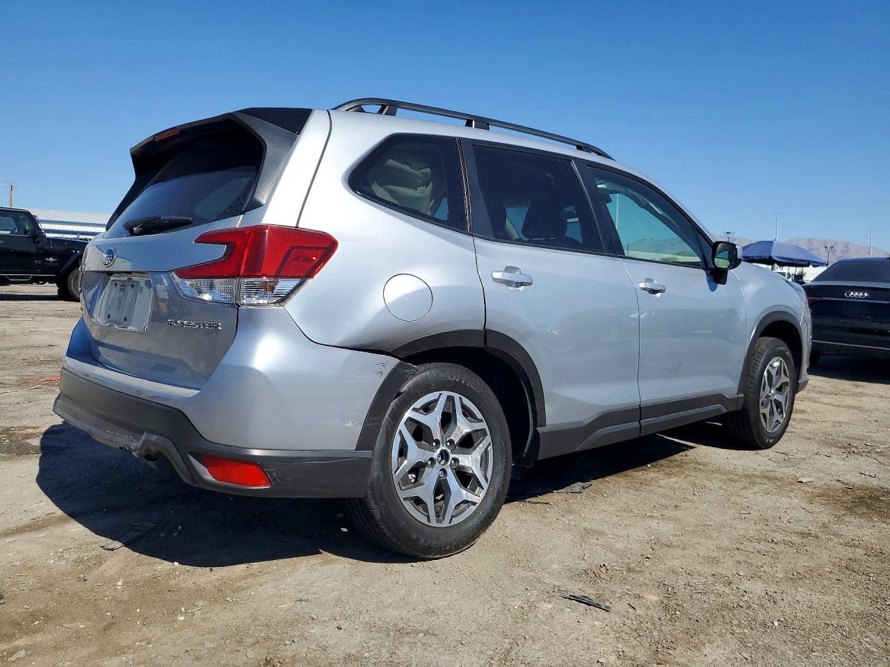 2024 Subaru Forester, Premium