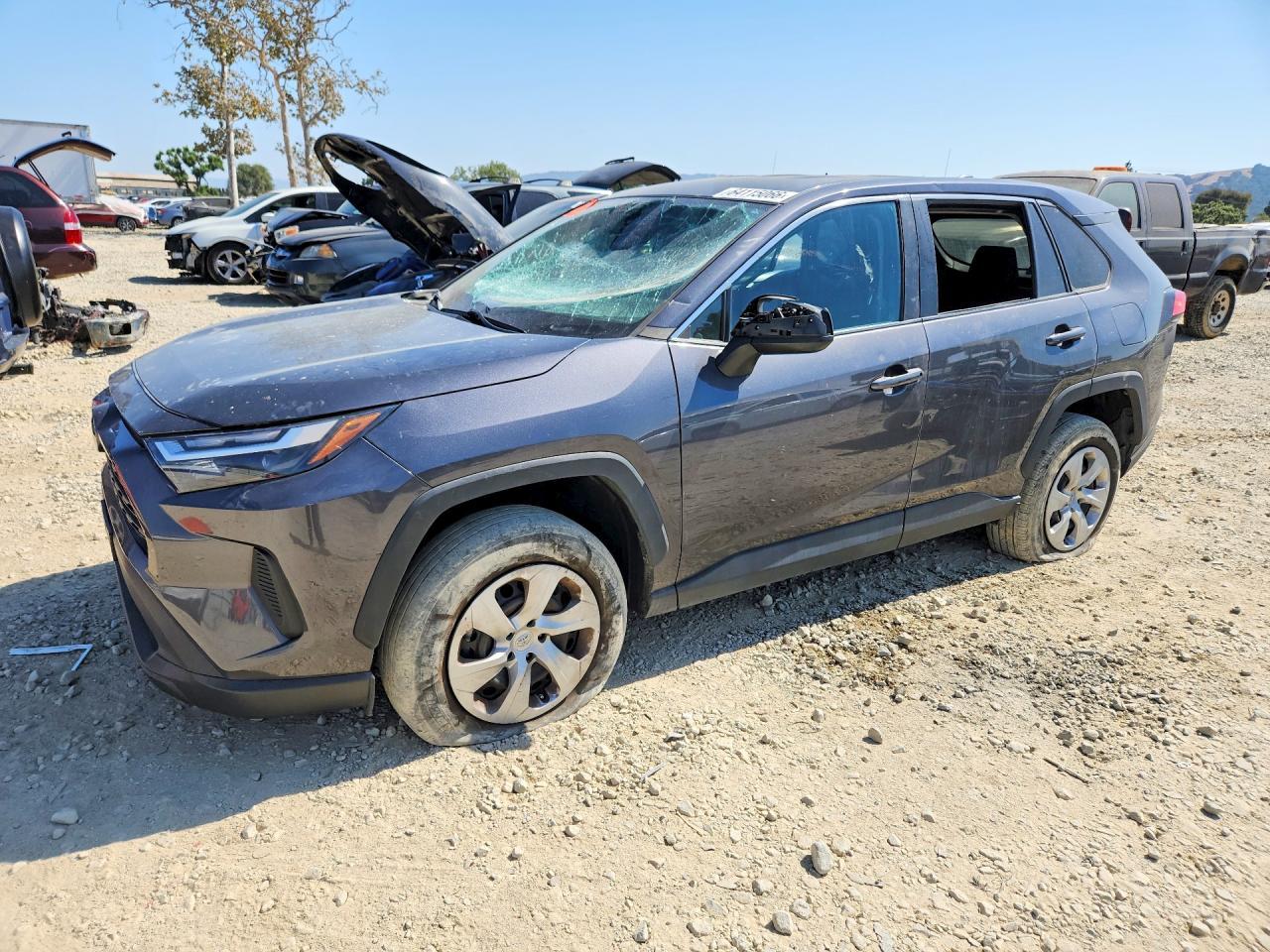 2023 Toyota RAV4, LE