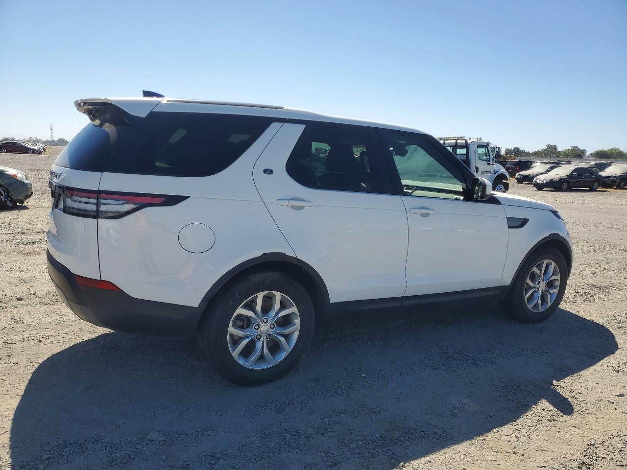2020 Land Rover Discovery, SE
