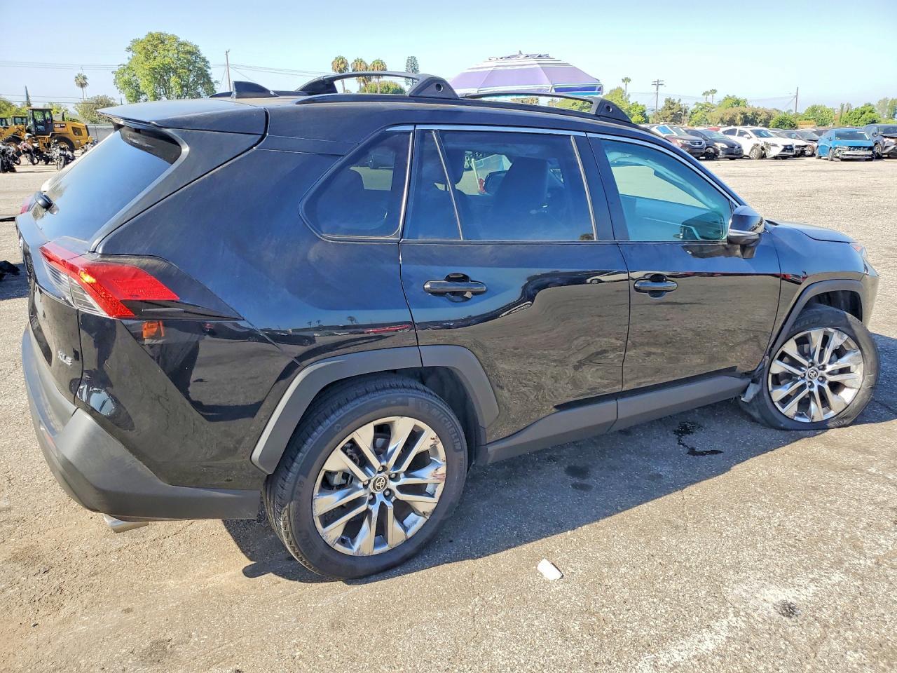 2021 Toyota RAV4, Xle Premium