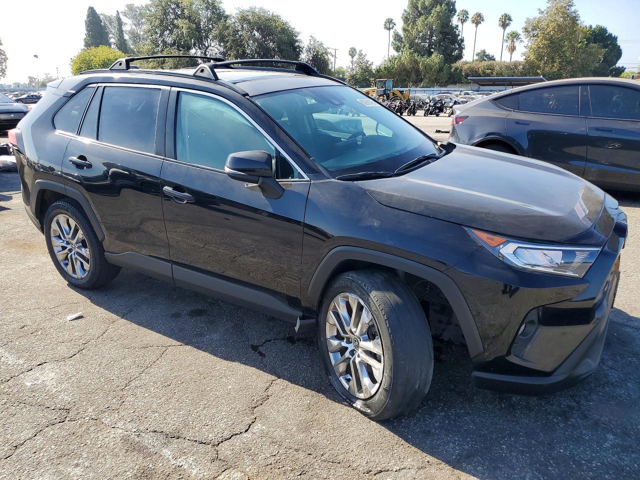 2021 Toyota RAV4, Xle Premium