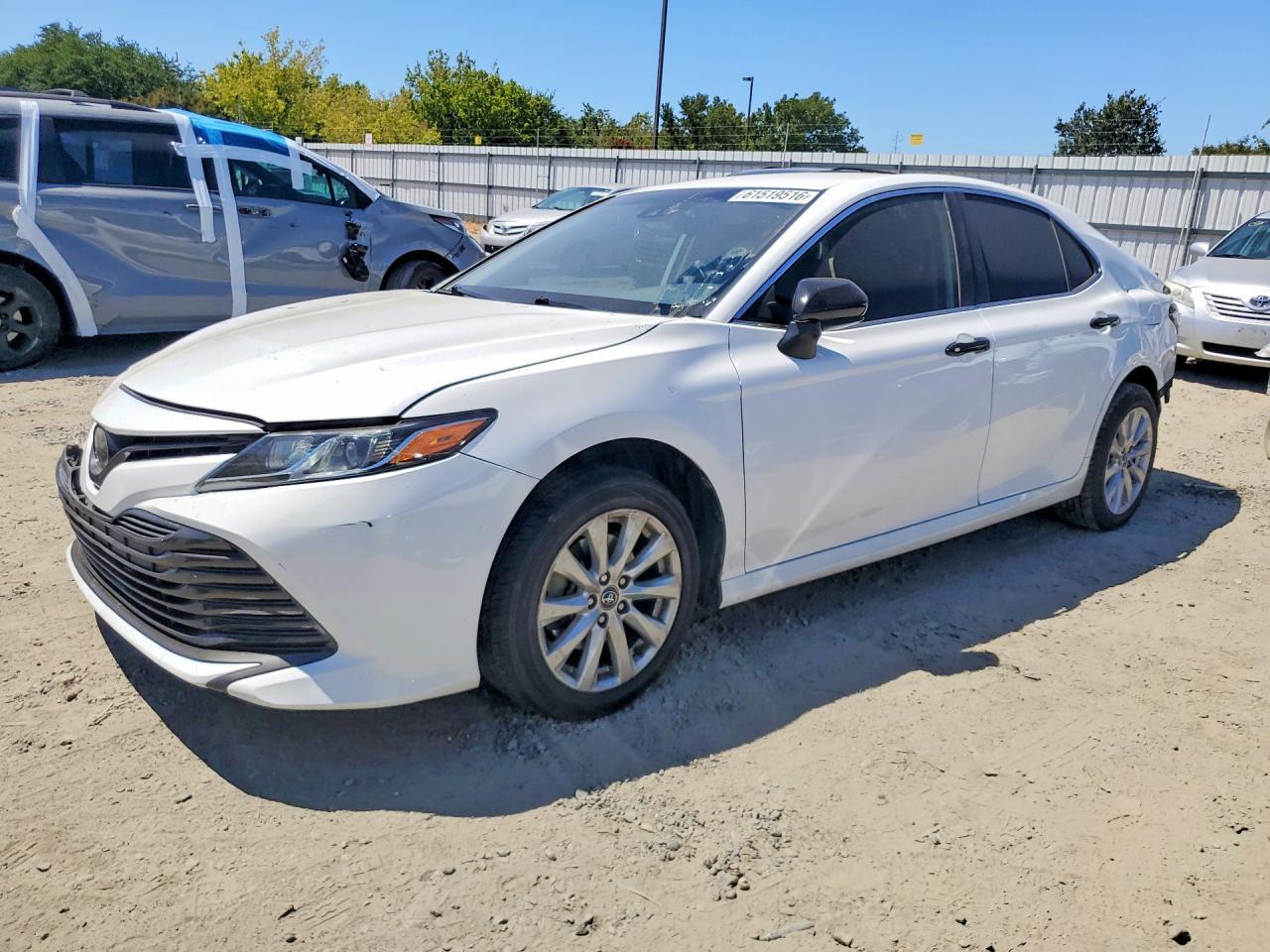 2019 Toyota Camry, LE