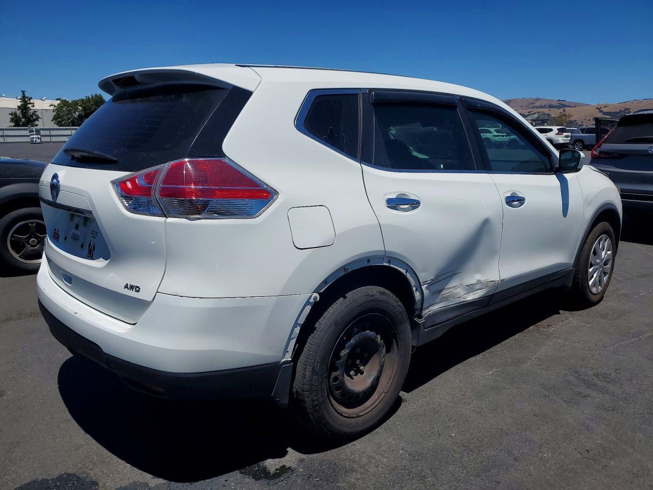 2015 Nissan Rogue, S