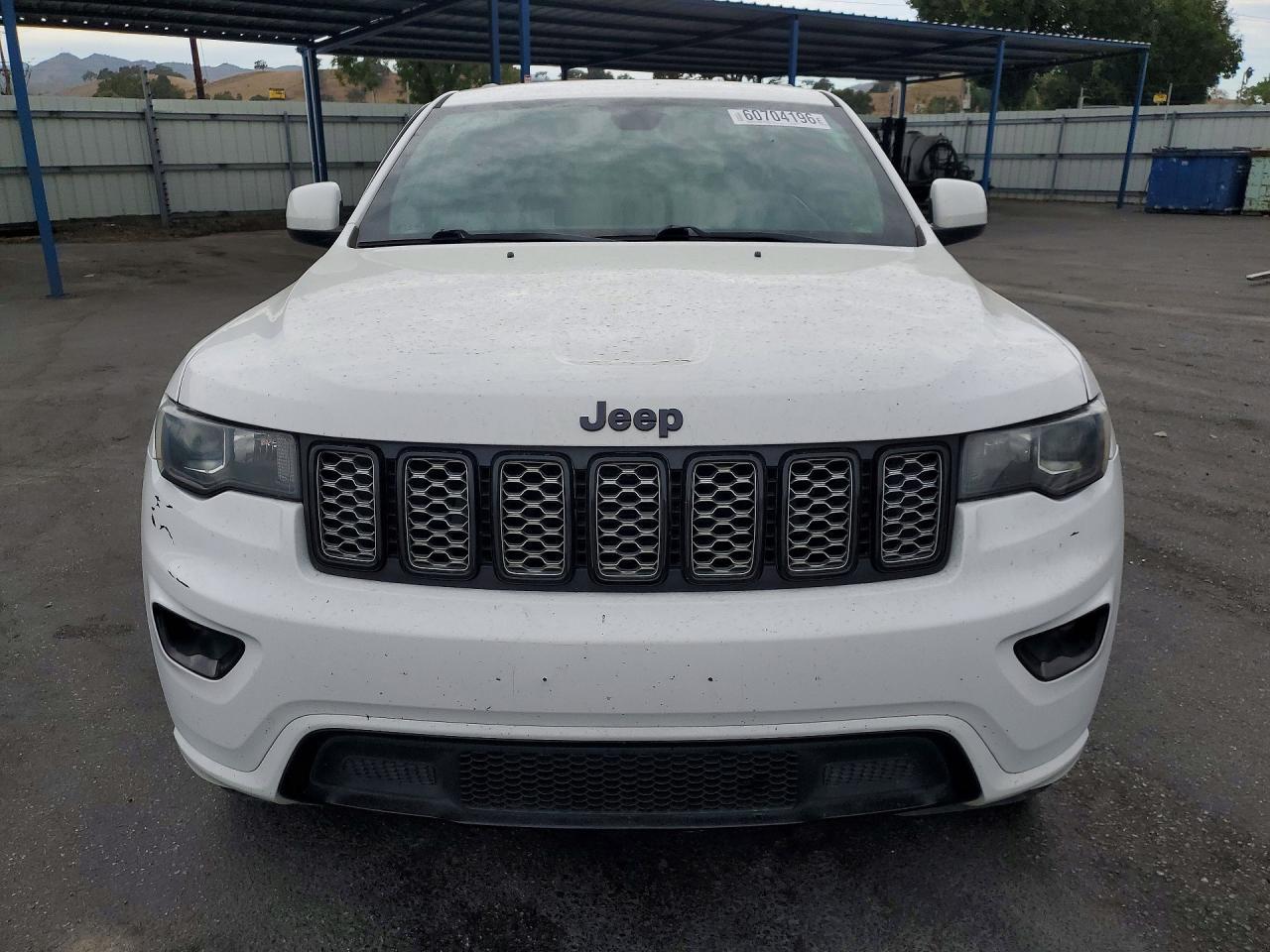 2018 Jeep Grand Cherokee, Laredo