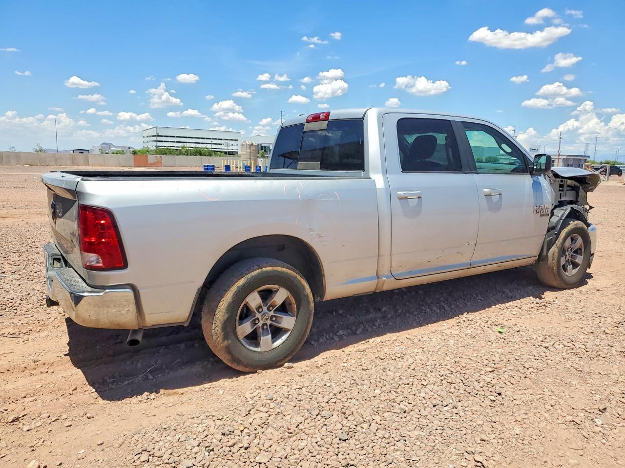 2019 RAM 1500, Slt