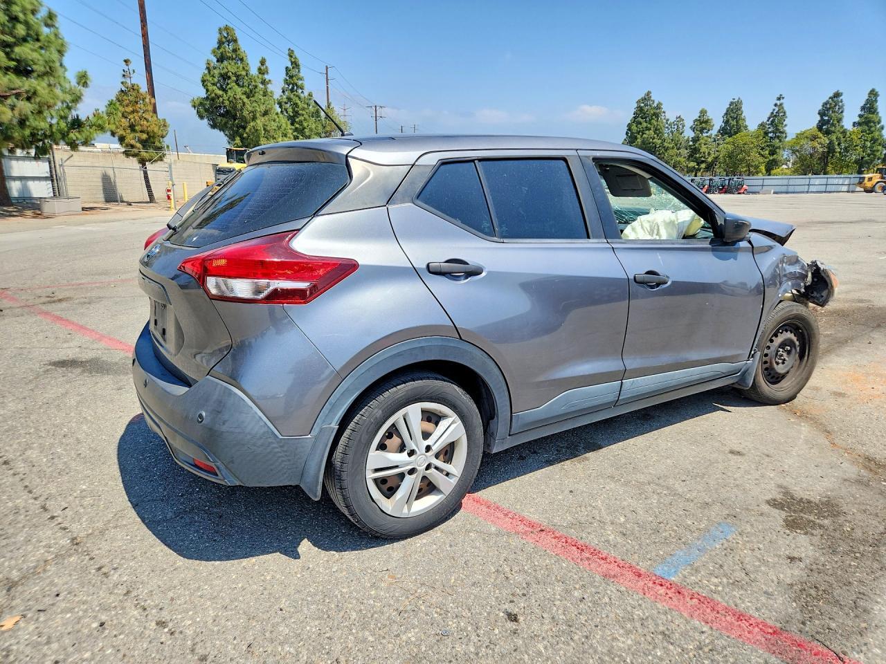 2020 Nissan Kicks, S