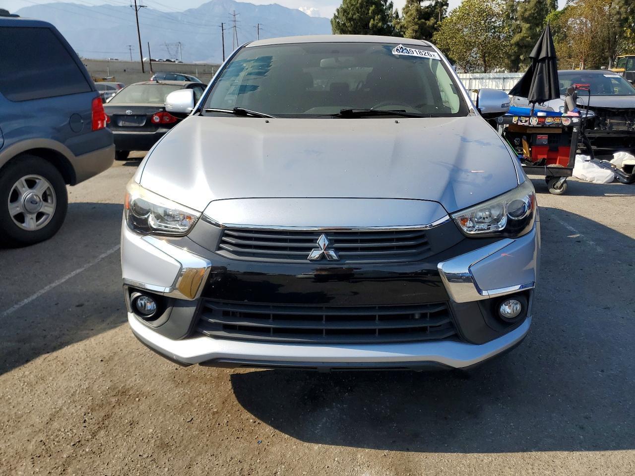 2017 Mitsubishi Outlander, ES