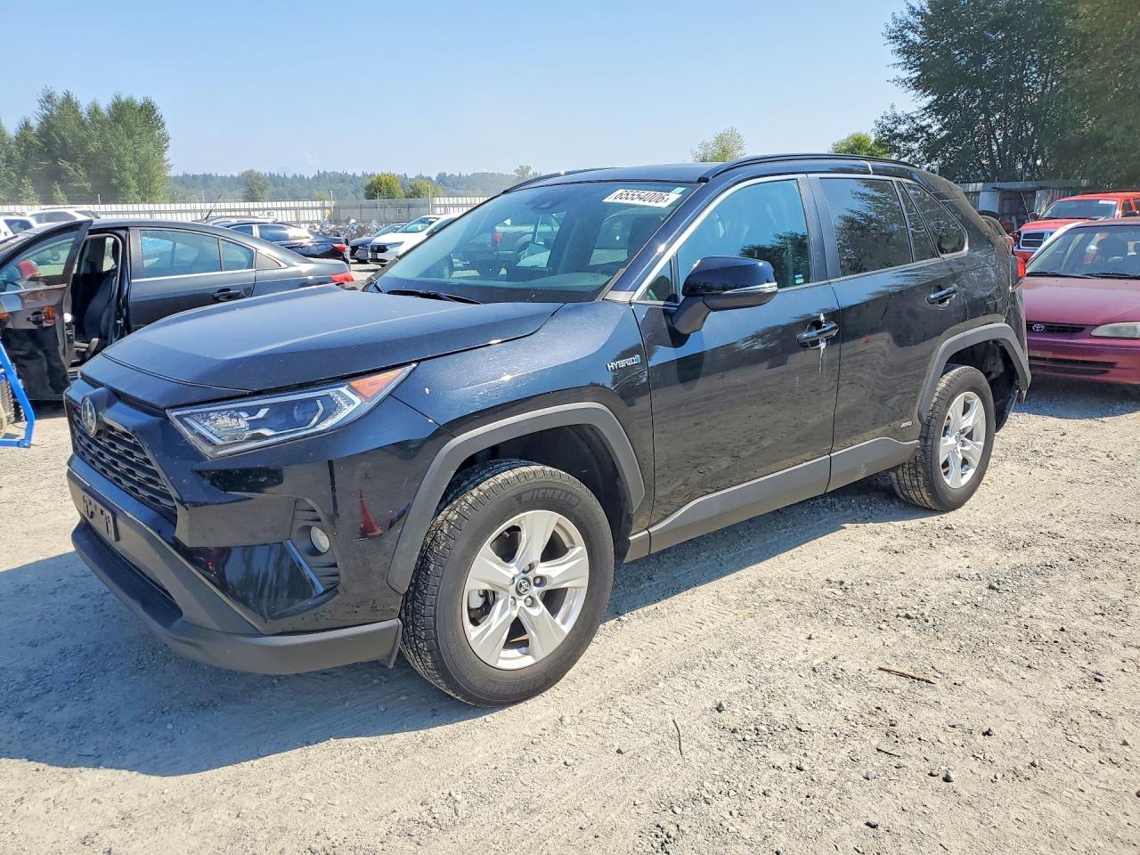 2021 Toyota RAV4, Xle