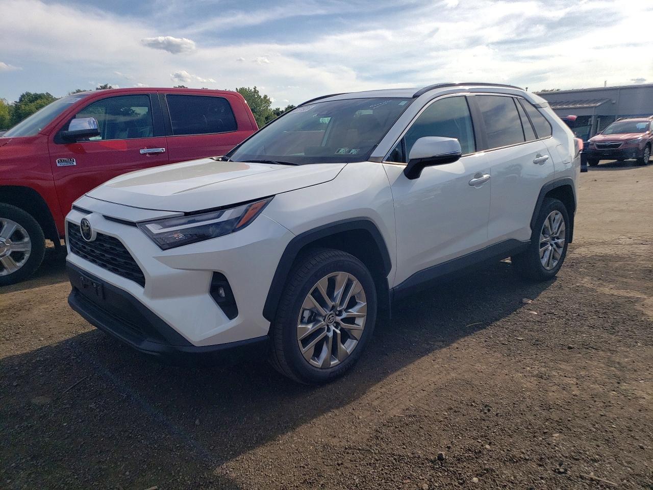 2023 Toyota RAV4, Xle Premium