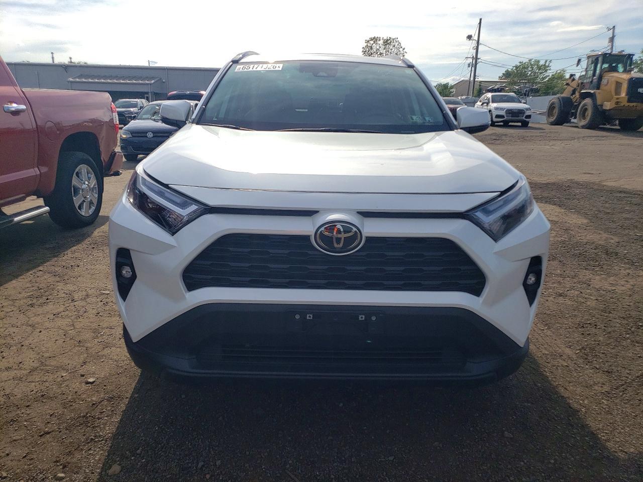2023 Toyota RAV4, Xle Premium