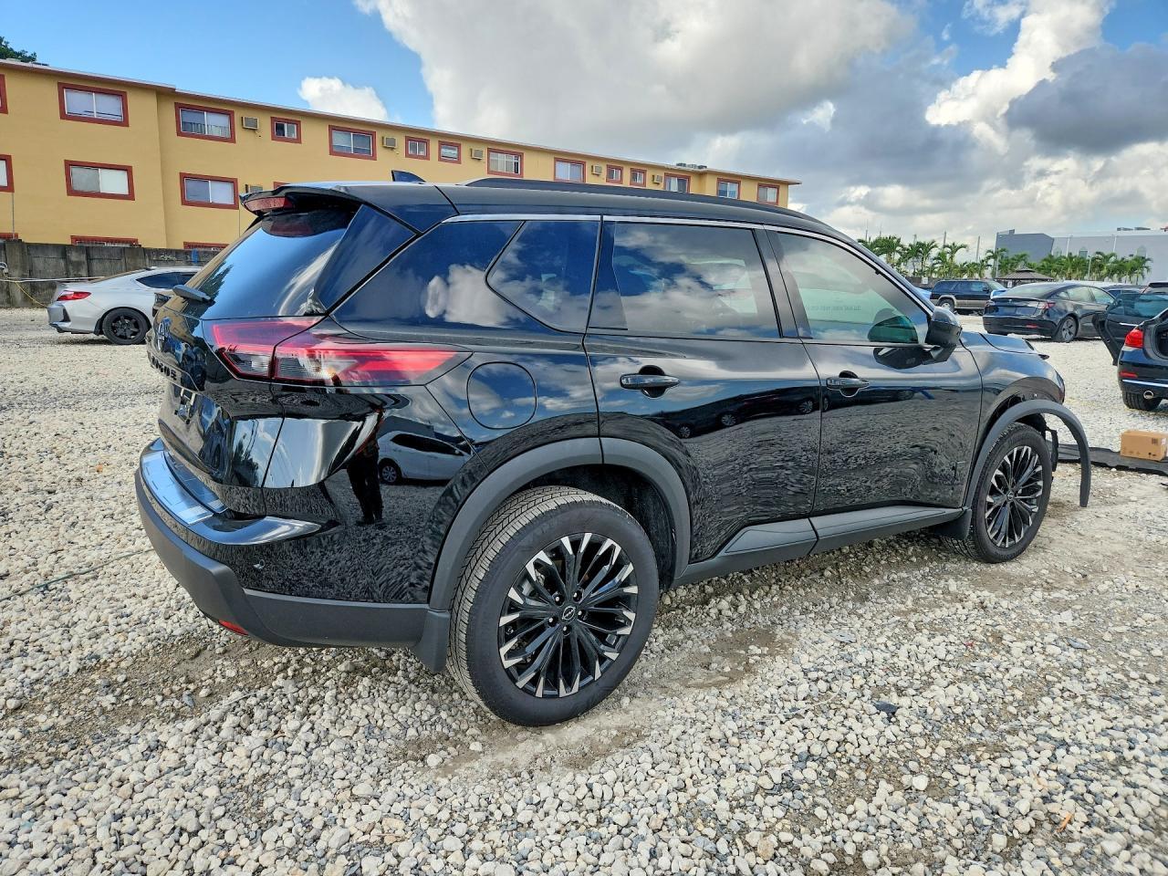 2026 Nissan Rogue, SV