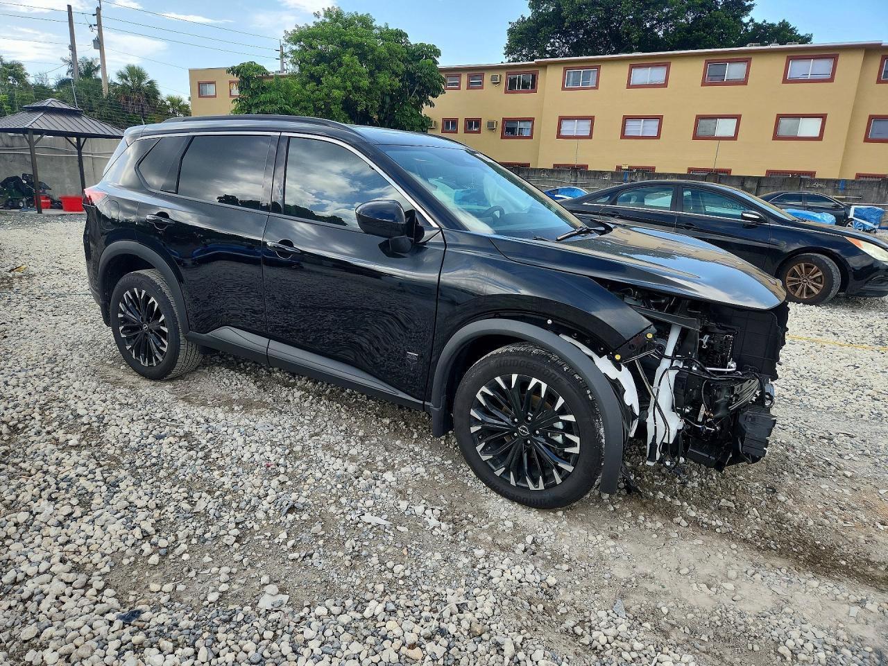 2026 Nissan Rogue, SV