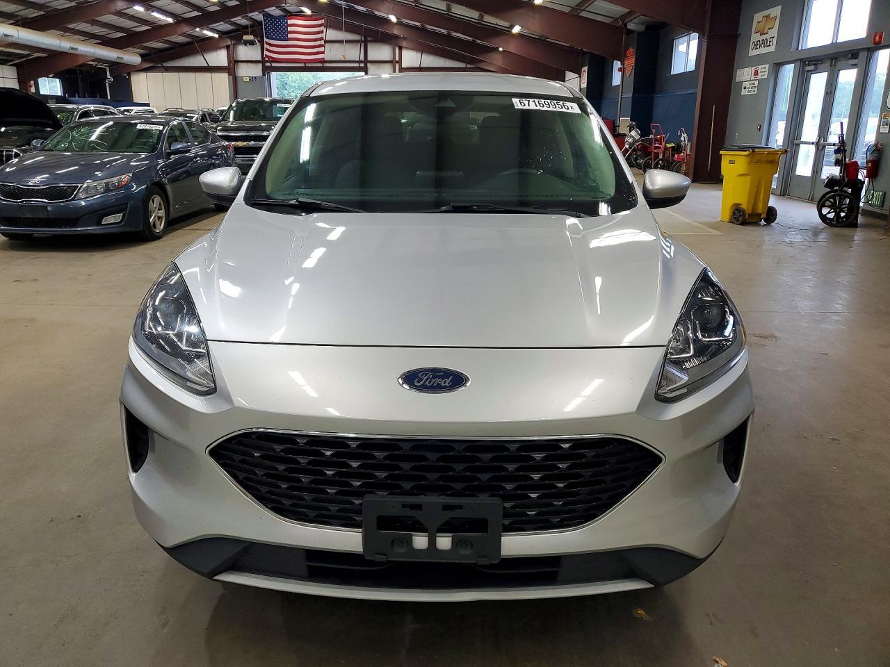 2020 Ford Escape, SE