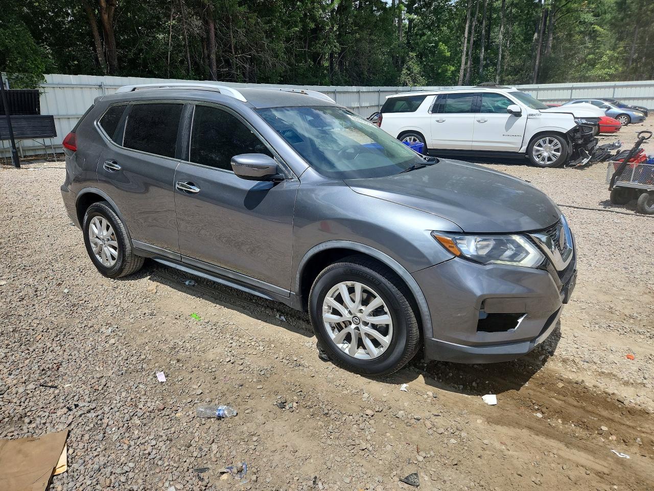 2020 Nissan Rogue, SV