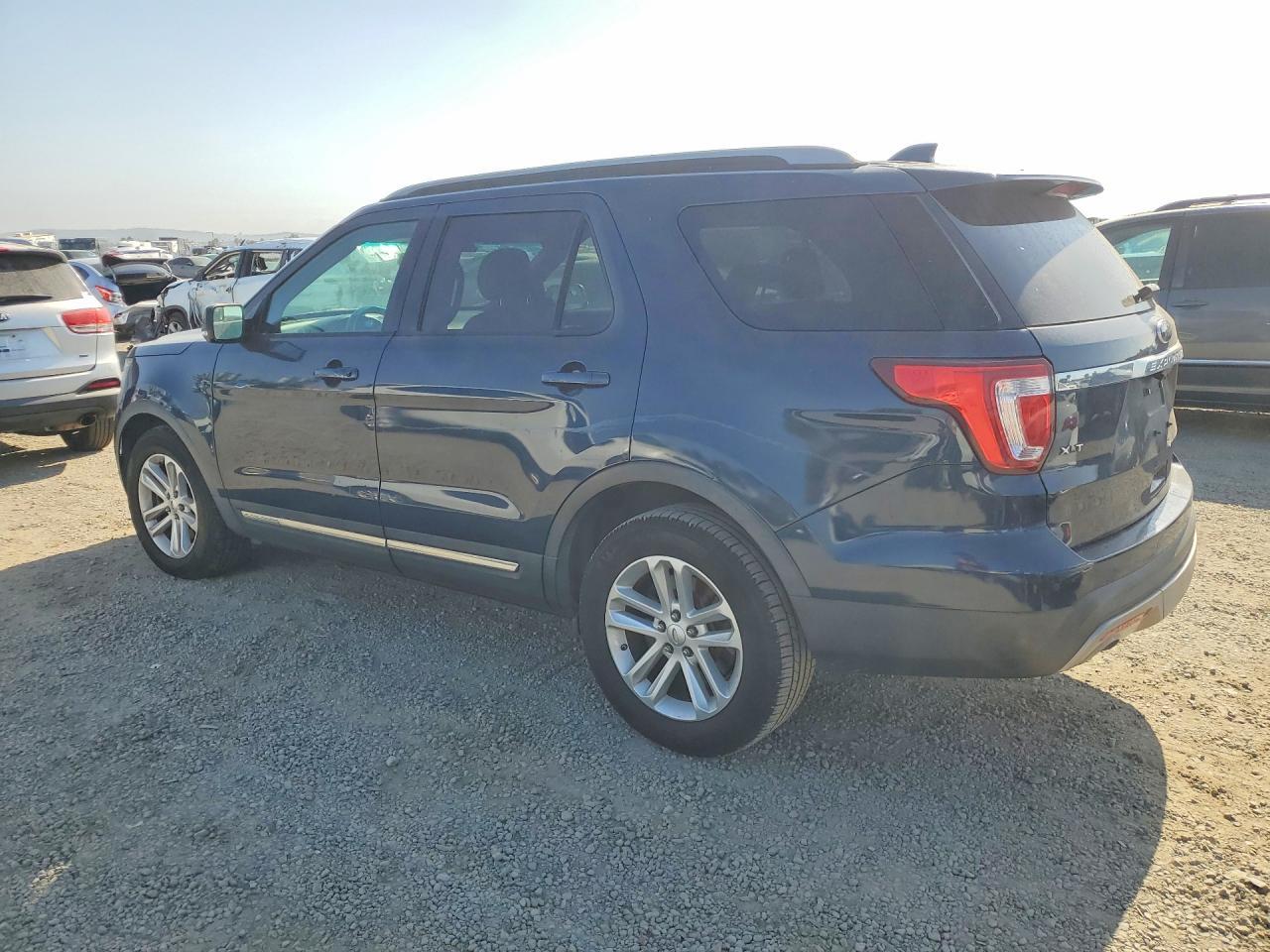 2016 Ford Explorer, Xlt