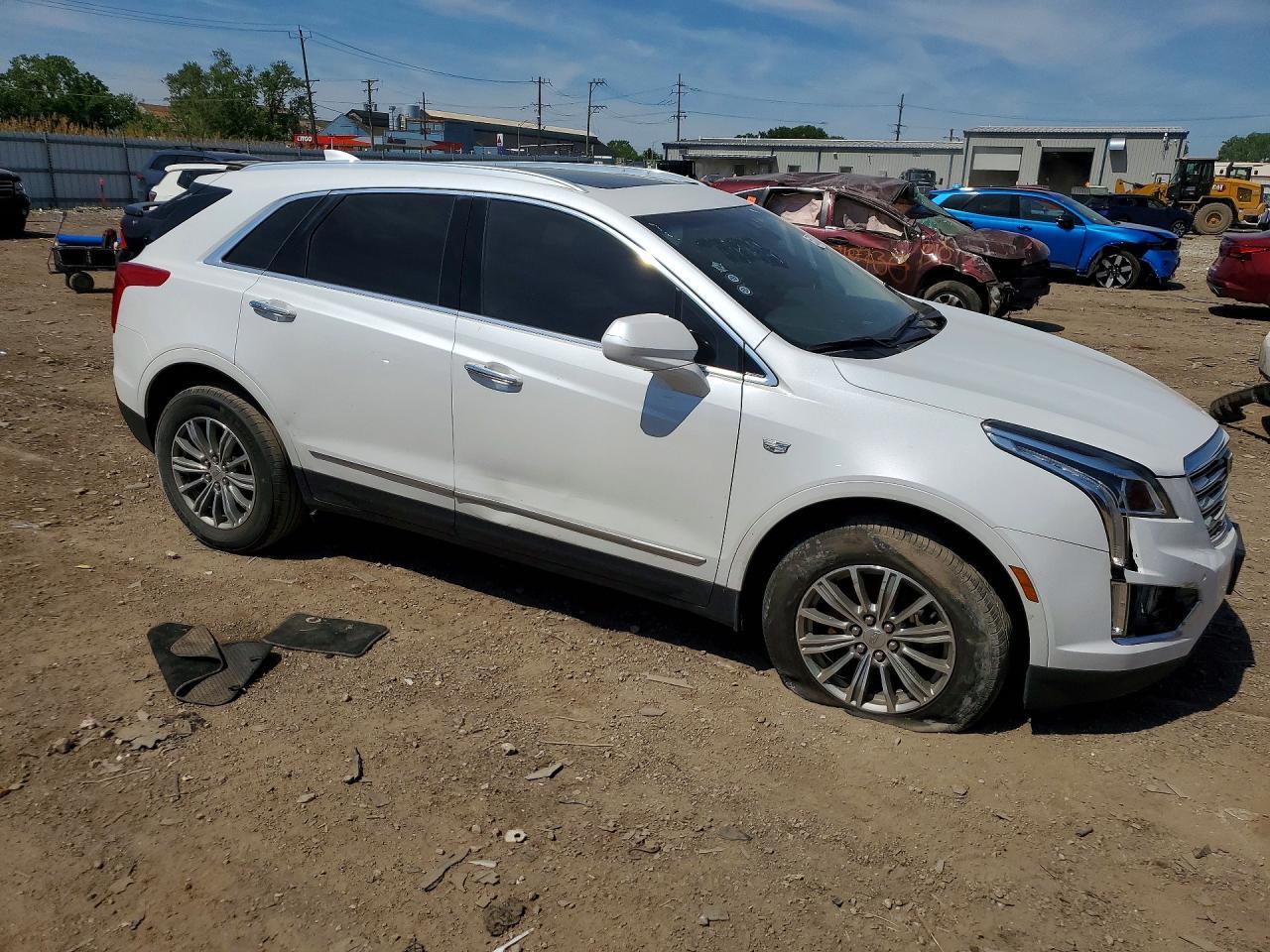 2017 Cadillac XT5, Luxury