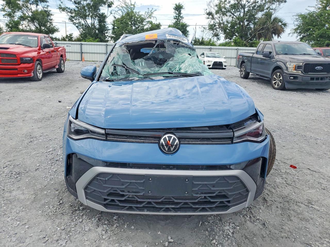 2026 Volkswagen Taos, SE