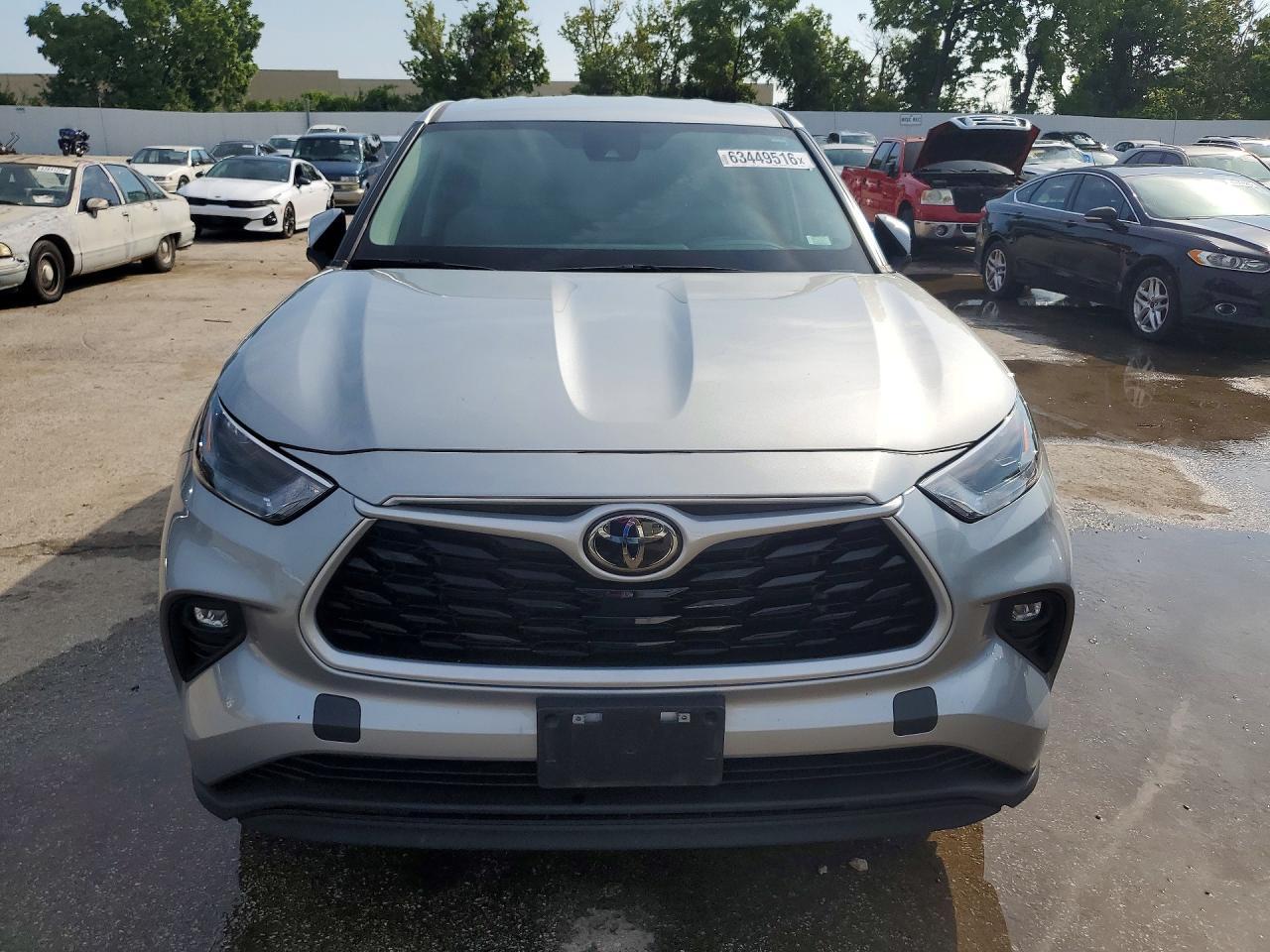 2024 Toyota Highlander, LE