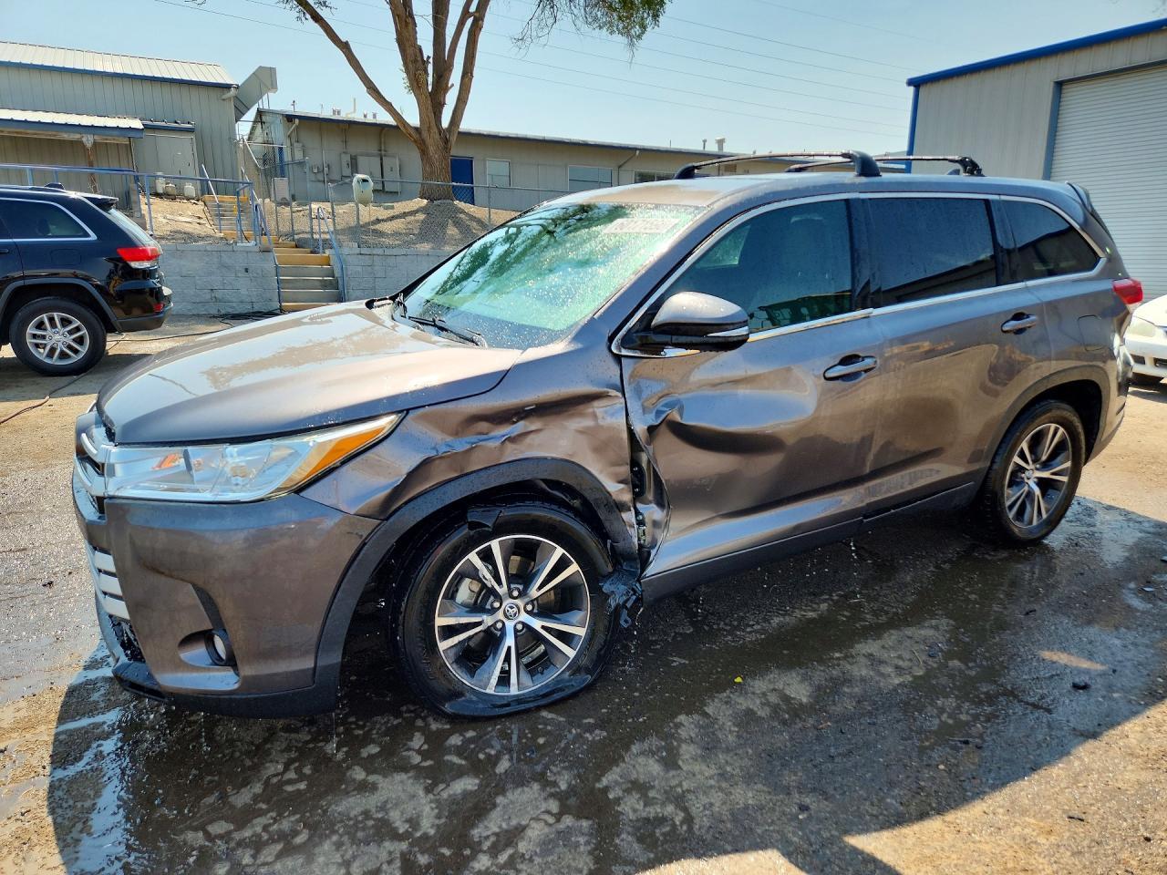 2017 Toyota Highlander, Le Plus