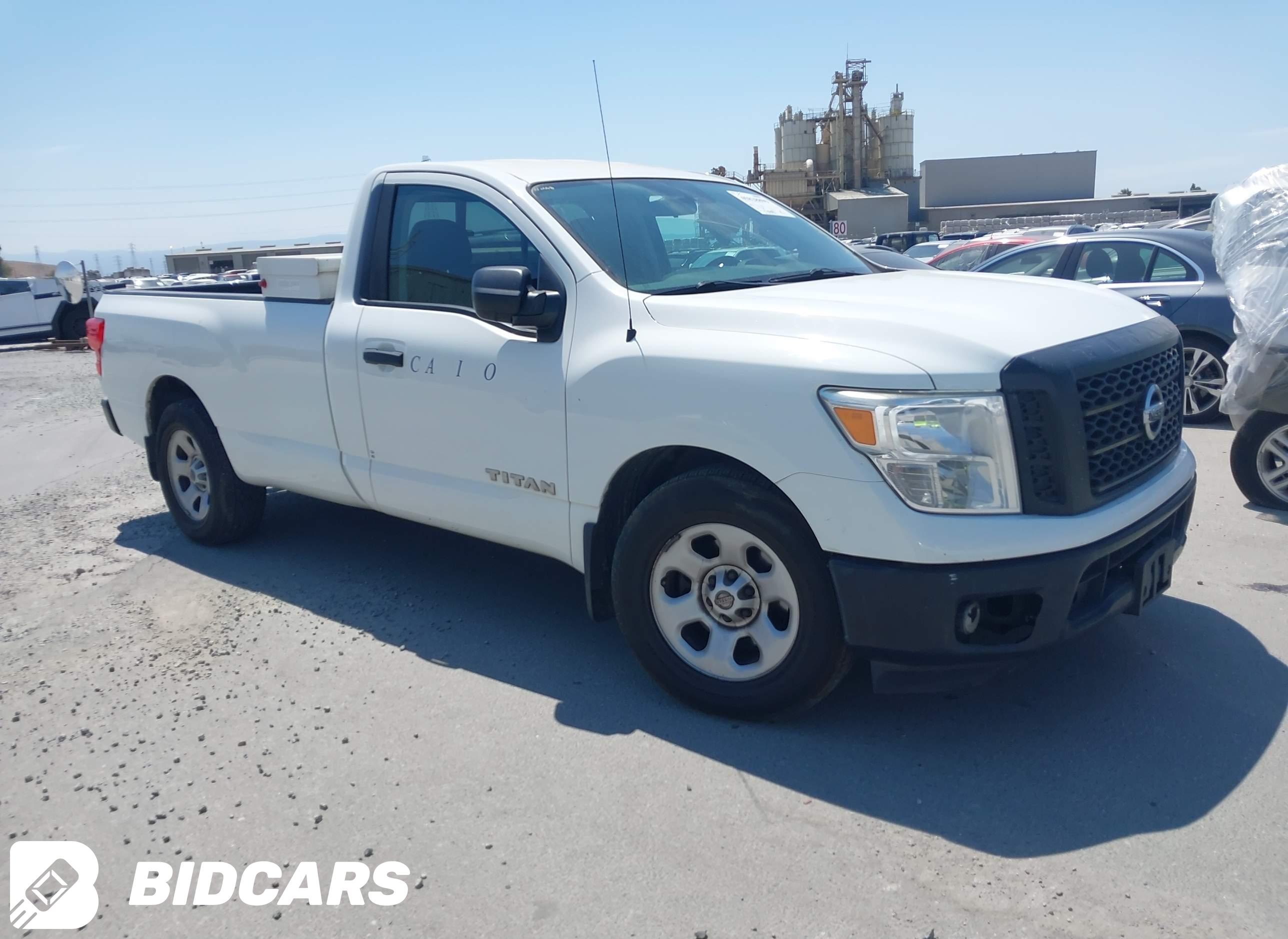2017 Nissan Titan, S