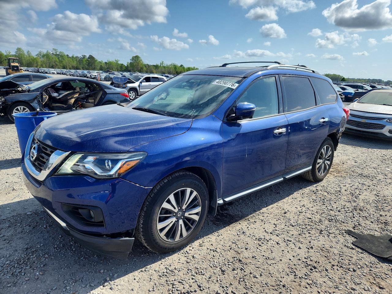 2017 Nissan Pathfinder, SL
