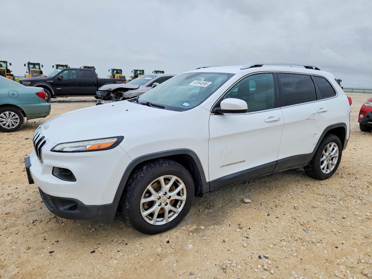 2015 Jeep Cherokee, Latitude