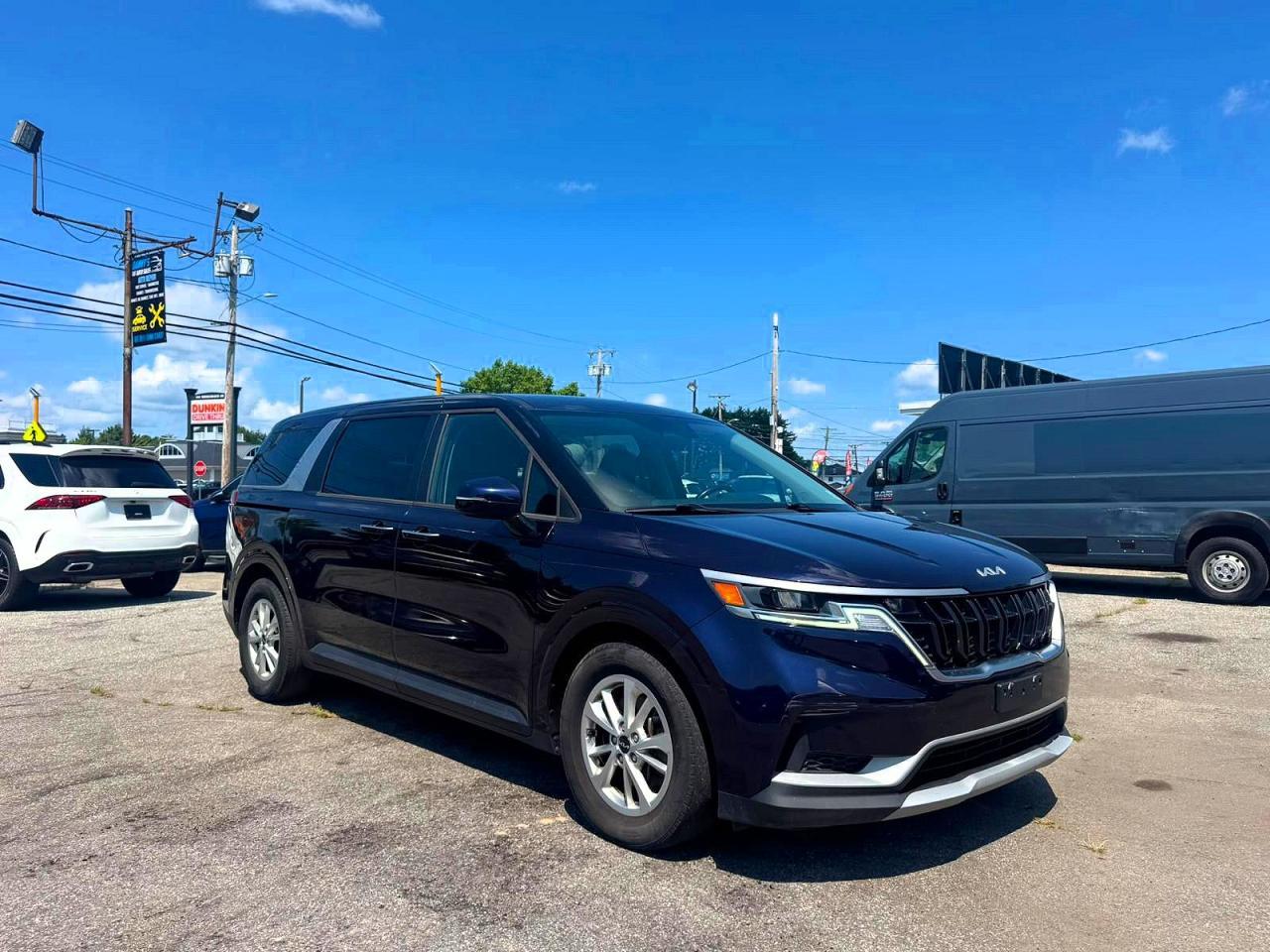 2022 KIA Carnival, LX