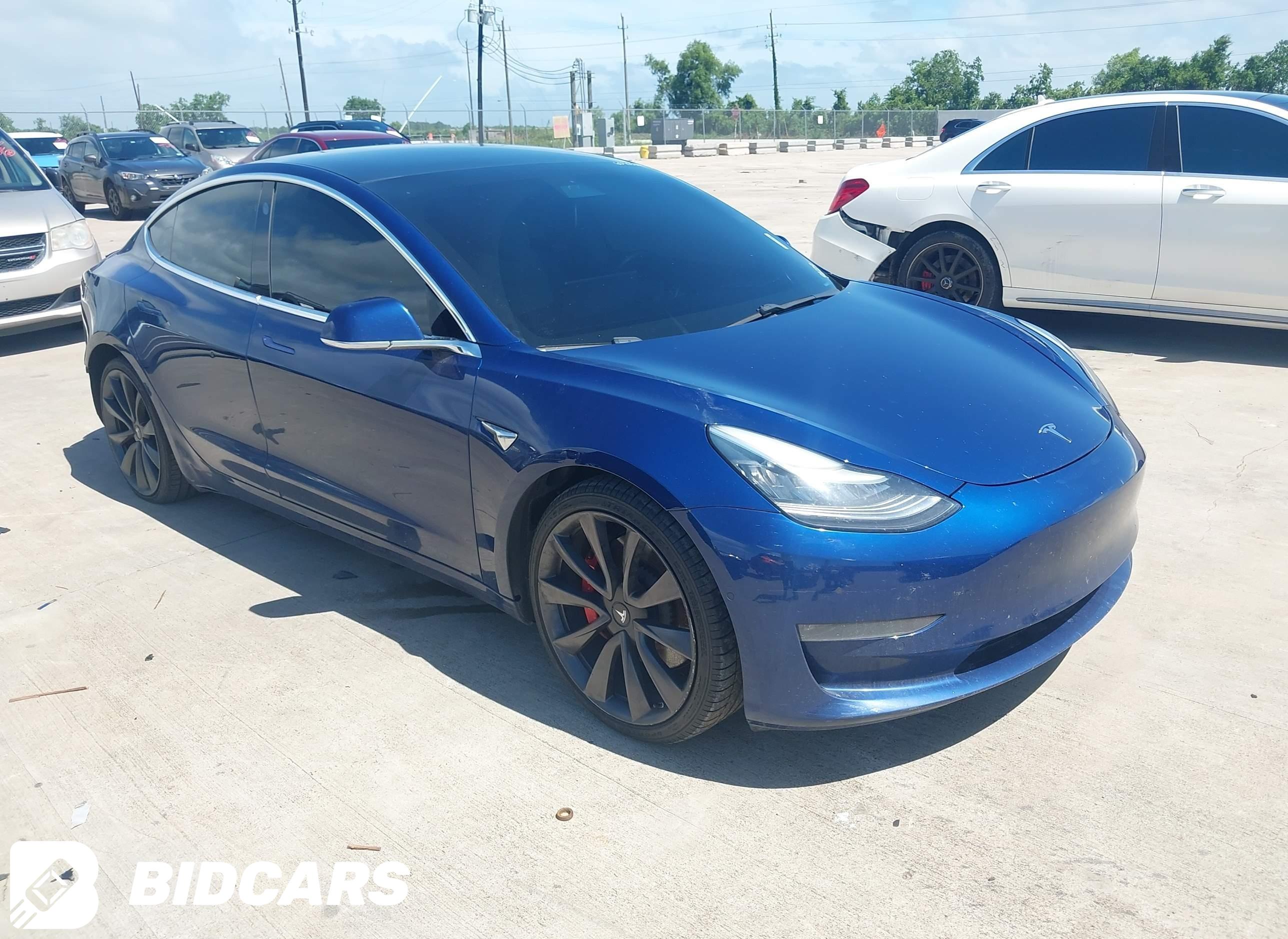 2020 Tesla Model 3, Performan...