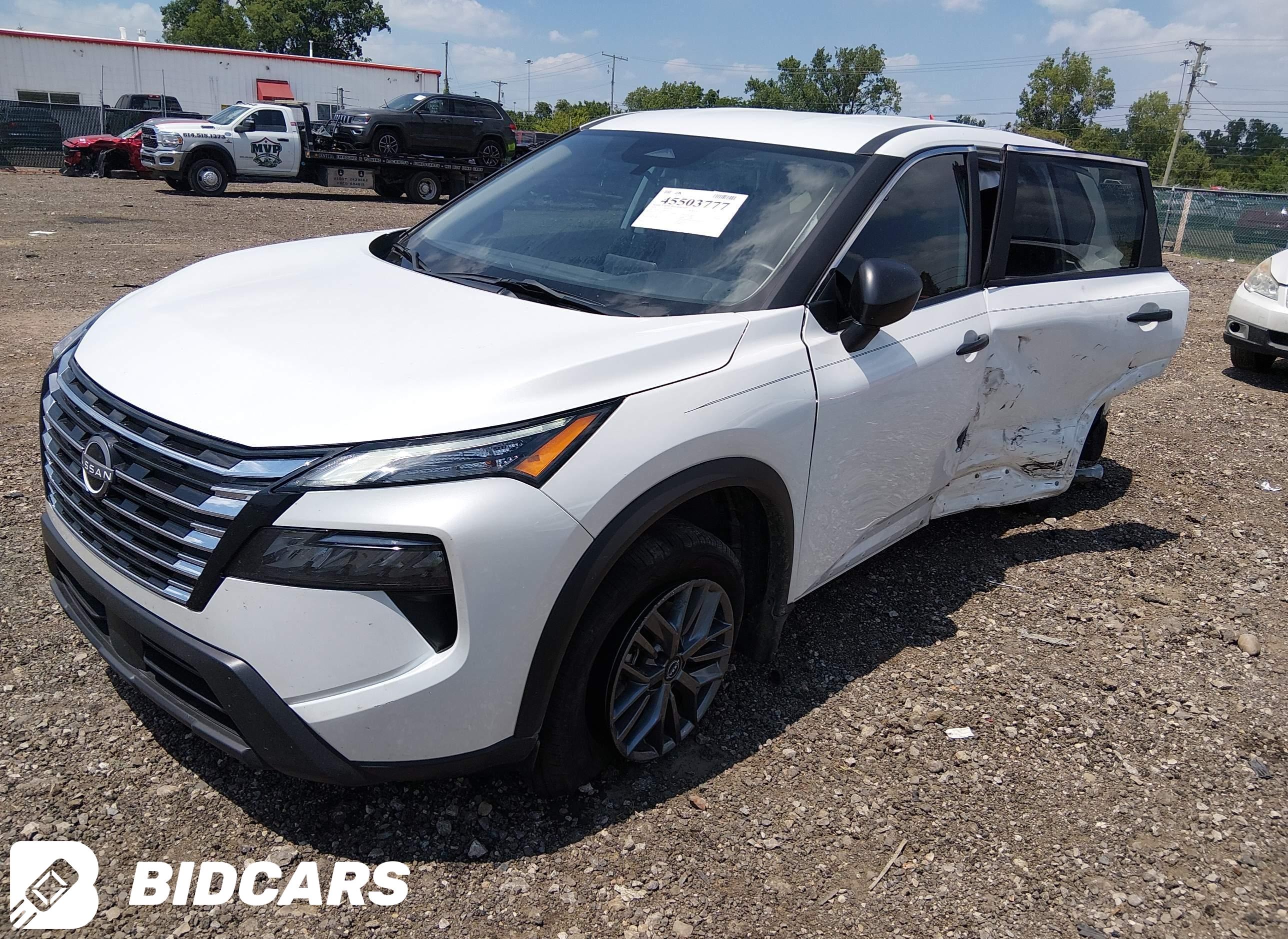2024 Nissan Rogue, S Fwd