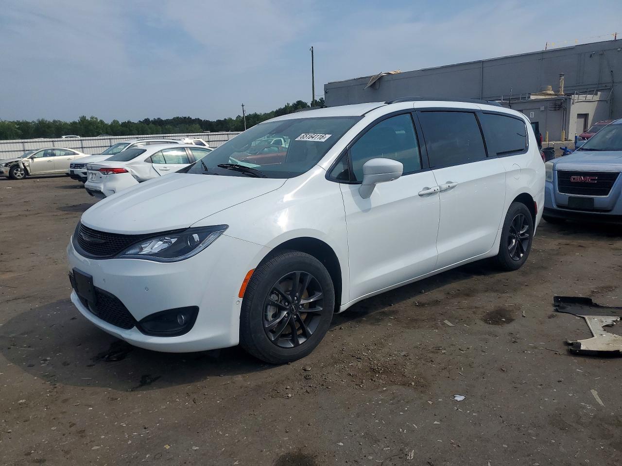 2020 Chrysler Pacifica, Touri...